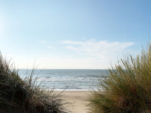 Blick von der Düne aufs Meer