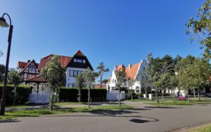 Schönes Villen-Viertel in De Haan